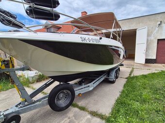 Predám Motorový čln Galia 630 sundeck s Honda BF200 - 7