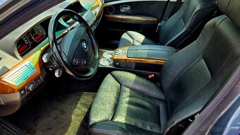 BMW 730i - 7