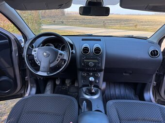 Nissan Qashqai 2.0i - 7