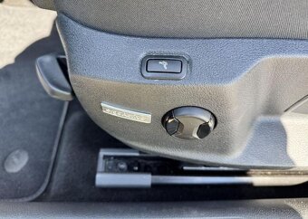 Volkswagen Golf 2,0 TDI DSG COMBI nafta automat 110 kw - 7