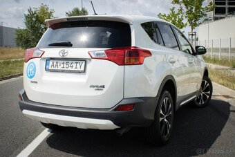 Toyota RAV4 2.2D 110kw A/T 4x4 / AJ NA SPLÁTKY / - 7