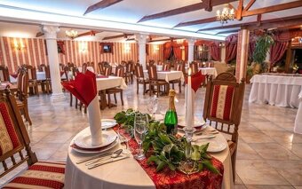 Prenájom - kompletne zariadená reštaurácia v centre Veľkého - 7