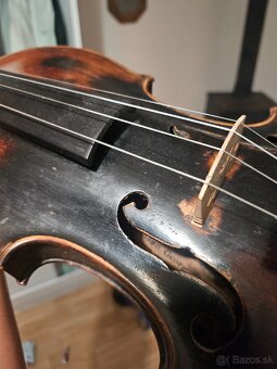 Husle 4/4 - 7