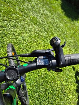 Trekovy bicykel cube - 7