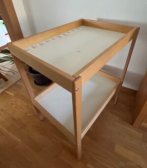 IKEA prebaľovací stôl + koše - 7