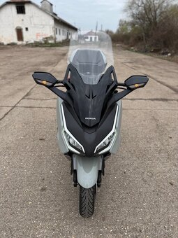 Honda Forza 350 - 7
