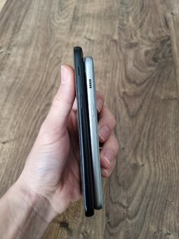 Predám Samsung A3 , A5 2017 - 7