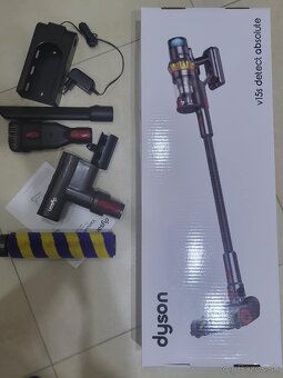 Vysávač Dyson - 7