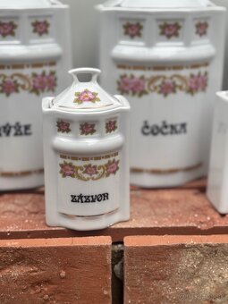 Sada porcelanovych koreniciek - 7