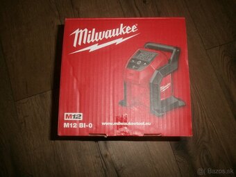 MILWAUKEE M12™ Aku kompaktný kompresor M12BI-0 - 7
