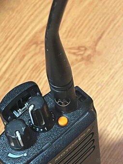 Vysielačka motorola DP4400 UHF - 7
