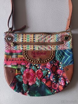 Desigual kabelky - 7