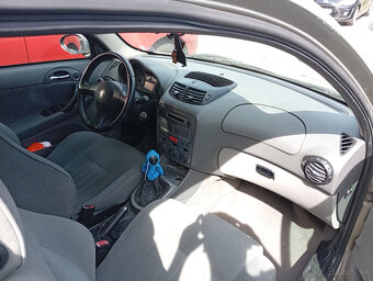 Alfa Romeo 147 1.9 JTD - 7