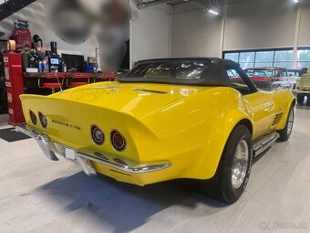 Chevrolet Corvette Stingray Convertible z roku 1972 - 7