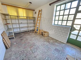 Na predaj budova s možnosťou prerobenia na dve bytové … - 7