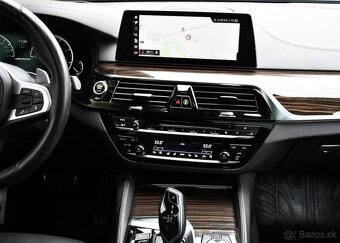 BMW Řada 5 M550d XD HUD B&W MASAŽ PANO 294 kw - 7