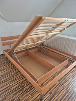 Manželská posteĺ s roštom a 2 x matrac. - 7