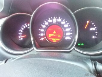 Predám Kia ceed coupé s originál 76000 km - 7