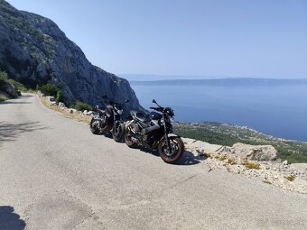 Yamaha XJ6 - 7