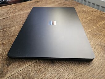 Microsoft Surface Laptop 7th Edition 15″ Copilot+ 16GB, 1TB - 7