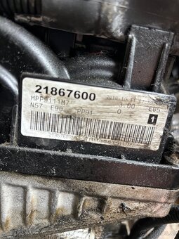 Predám alebo rozpredam motor N57 180kw xdrive - 7