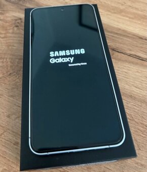 Samsung Galaxy S24 Fe - 7