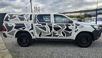 Toyota Hilux 2.4 L D-4D 4x4 - 7