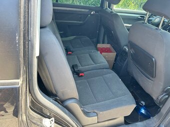 Volkswagen Touran 2.0 tdi DSG - 7