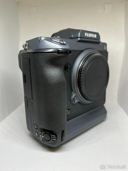 Fujifilm GFX100 - telo - 7