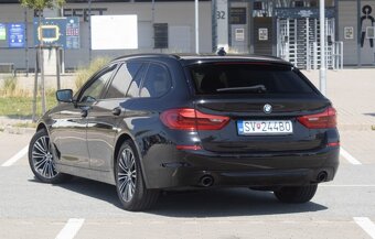 BMW 520d xDrive Touring z roku 2018 - 7