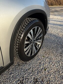 Mitsubishi Outlander - 7