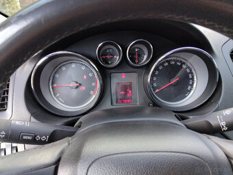 Opel Insignia 1.8 - 7