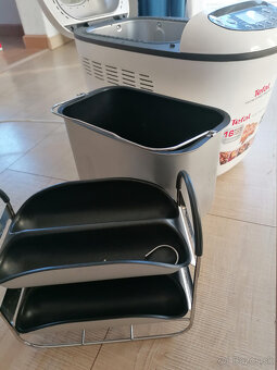 Predám kvalitnú domácu pekáreň Tefal Home Bread Baguette - 7