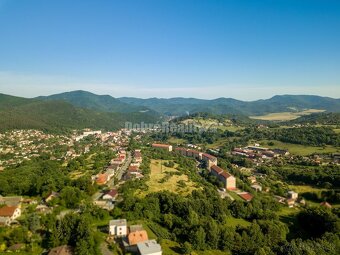 PREDAJ: Pozemok pre výstavbu rodinného domu s architektonick - 7