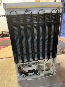 Liebherr chladnička s mrazničkou v super stave - 7