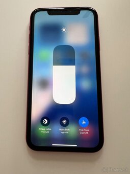 iPhone XR 64GB RED Product - 7