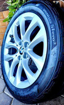 alu R17 5x112, senzory tlaku, letné pneu 205/55, orig. BMW 2 - 7