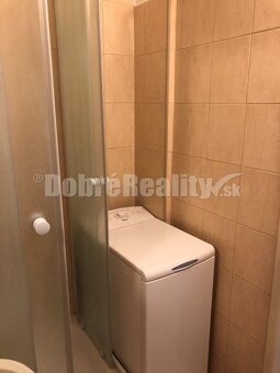 PREDAJ: VEĽKÝ 1 IZBOVÝ BYT BEZ BALKÓNA, CENTRUM - 7