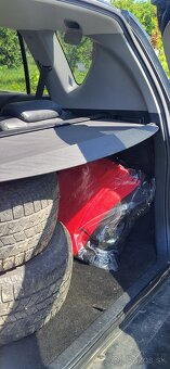 Predám toyotu RAV4 - 7