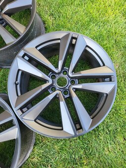 5X114,3 R19 Mustang alu disky +TPms senor - 7