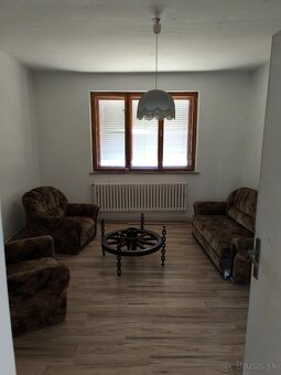 Predám rodinný dom v centre obci Dvorníky 4+1. - 7