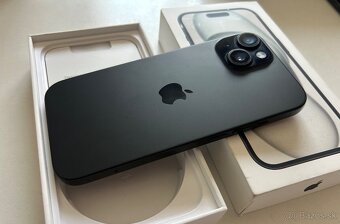 iPhone 15 128GB black - záruka - 7