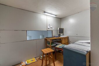 PREDAJ: Obchodný priestor na frekventovanej adrese, Handlová - 7