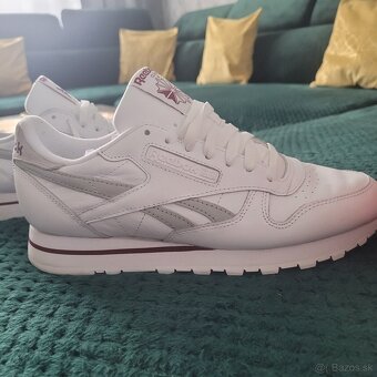 Reebok - 7