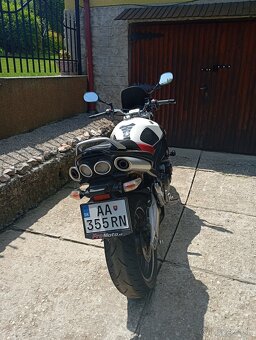 SUZUKI GSR 600 - 7