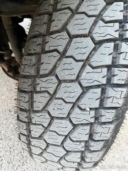 vymenim za defender,predam toyota hilux 4runner 2,4TD - 7