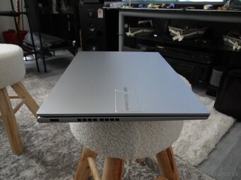 16" ASUS VIVO AMD 6x4.3GHz/ 16GB RAM/ 256GB SSD / AMD Grafi - 7