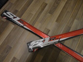 Zjazdové lyže Blizzard - nové, carvingové R13,5 - 7