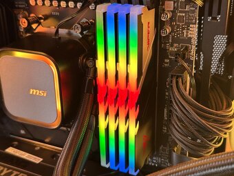 ✅R7 9800X3D•64GB DDR5•RX 9070 XT 16GB•2TB SSD•1200W Platinum - 7