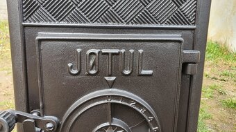 Liatinové kachle Jotul F 606 čierný lak - 7